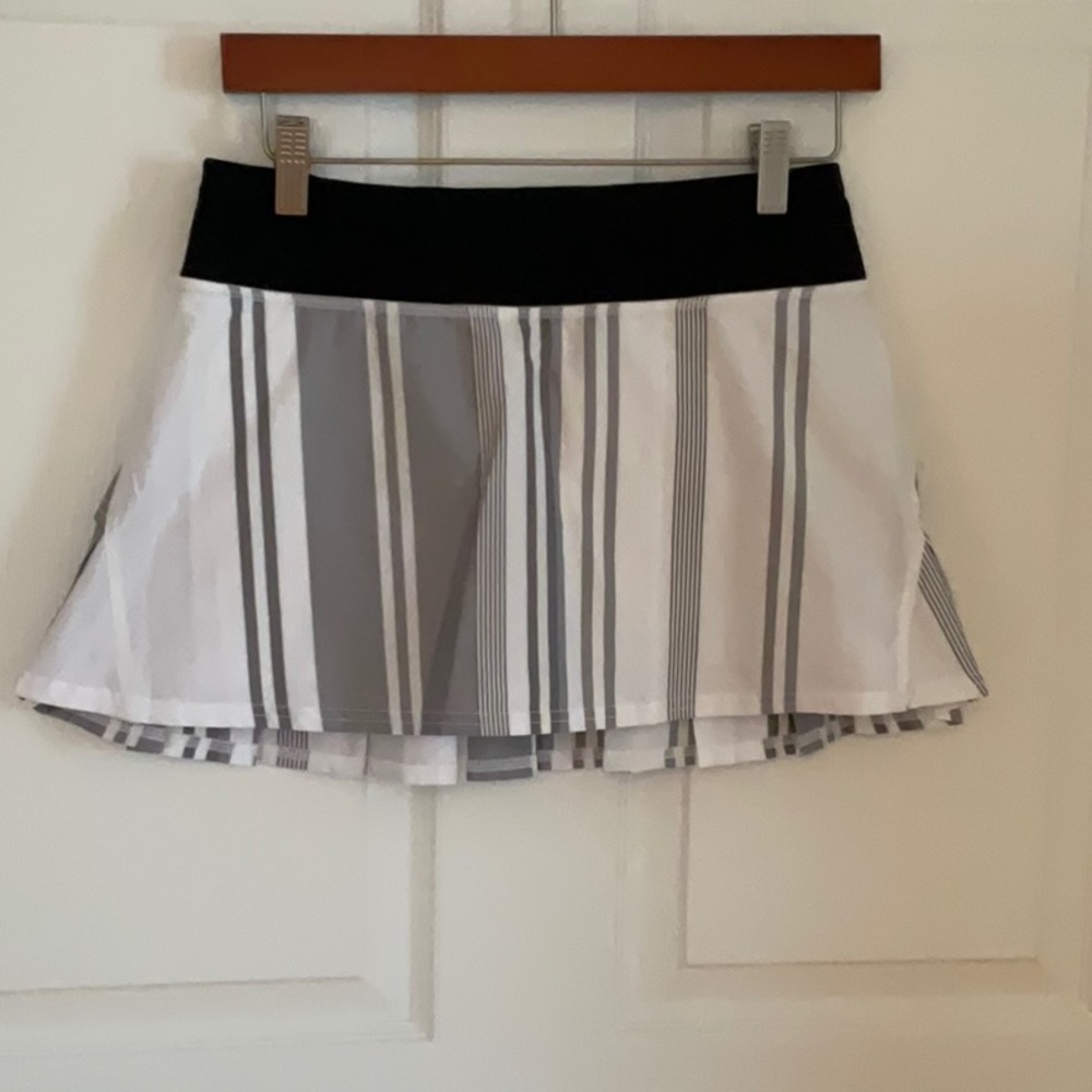 VINTAGE Lululemon Skort size 4